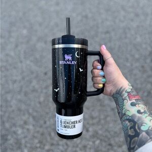 Halloween Stanley 40oz Quencher Tumbler Limited Edition Spellcast Black Bats NEW
